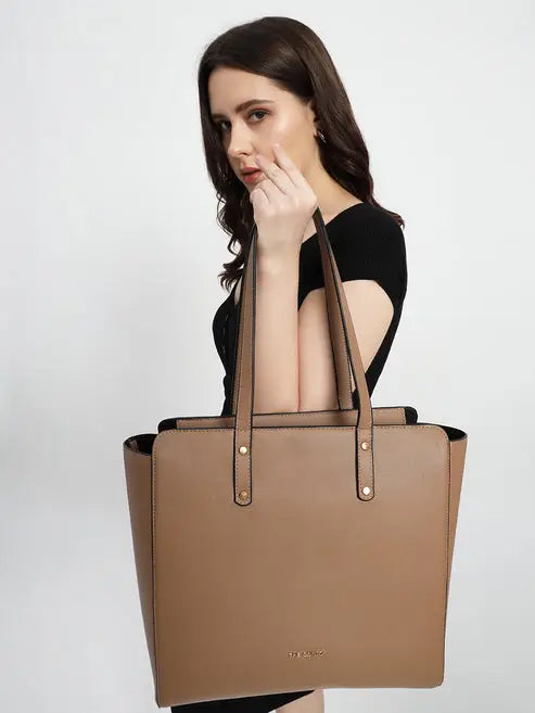 Beyond+ Tote with Zipper Beige