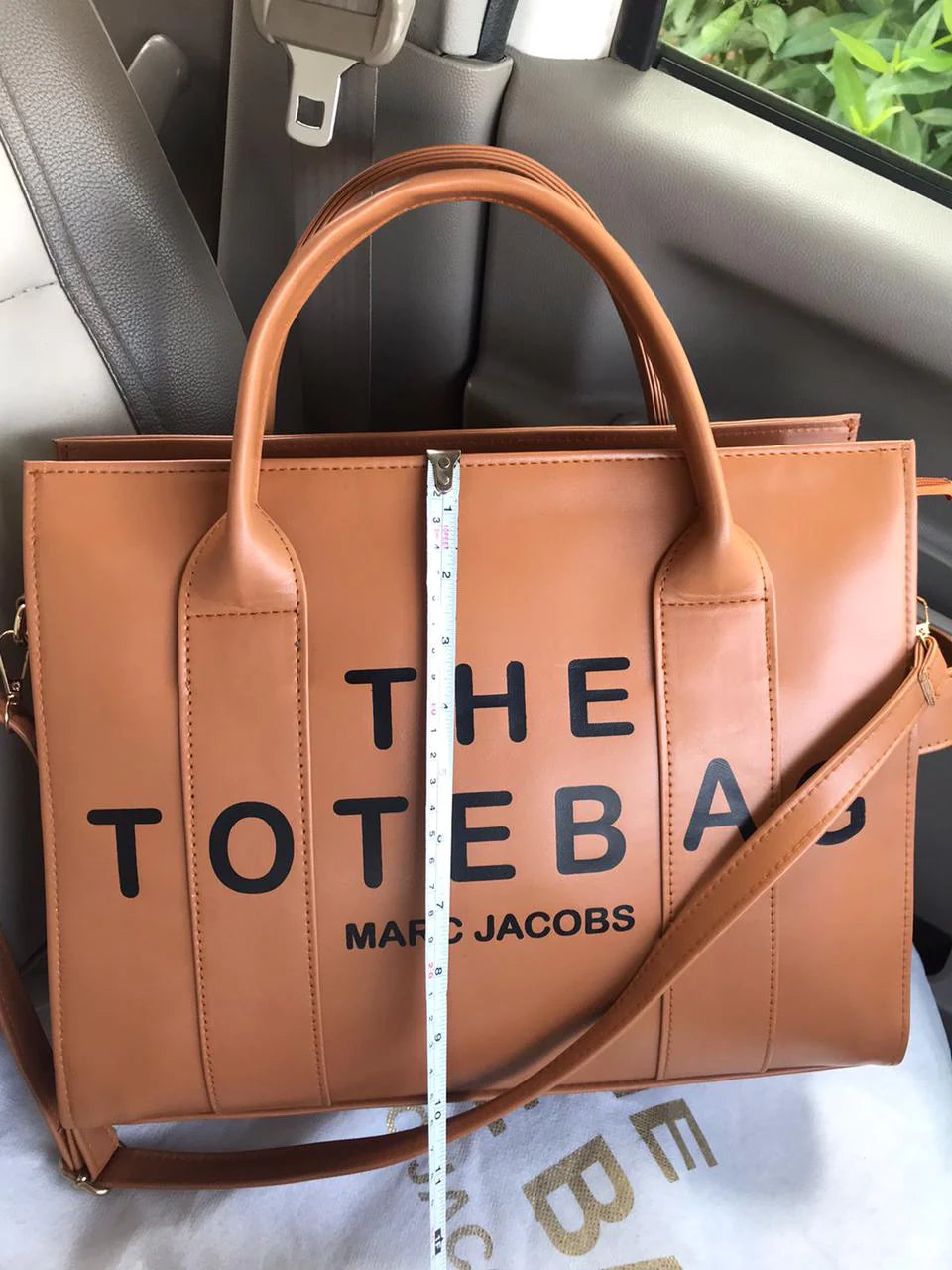 THE TOTE BAG